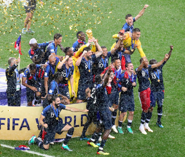 在球场上再 在球场上再